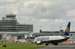 曼彻斯特机场候机楼撤离，在安全搜索中发现的'可疑'物品