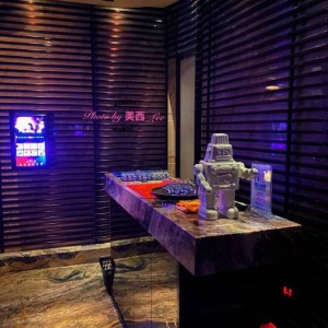 杭州高铁站内娱乐设施探索：是否有KTV包厢存在？