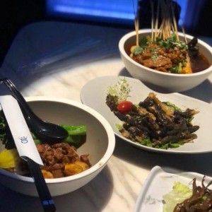 杭州大厦KTV包厢消费揭秘：小费标准及娱乐体验全攻略