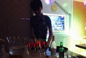 杭州特色KTV：美食娱乐两不误的绝佳体验