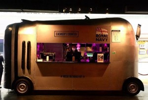 杭州夜生活实录：KTV欢聚时刻，真实饮酒瞬间