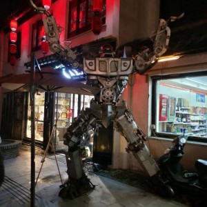 杭州魅力歌神：KTV舞台上的帅哥风采